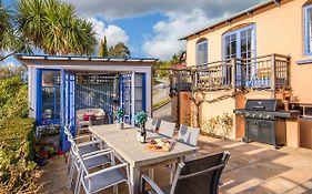 Sunny Lakeview Villa